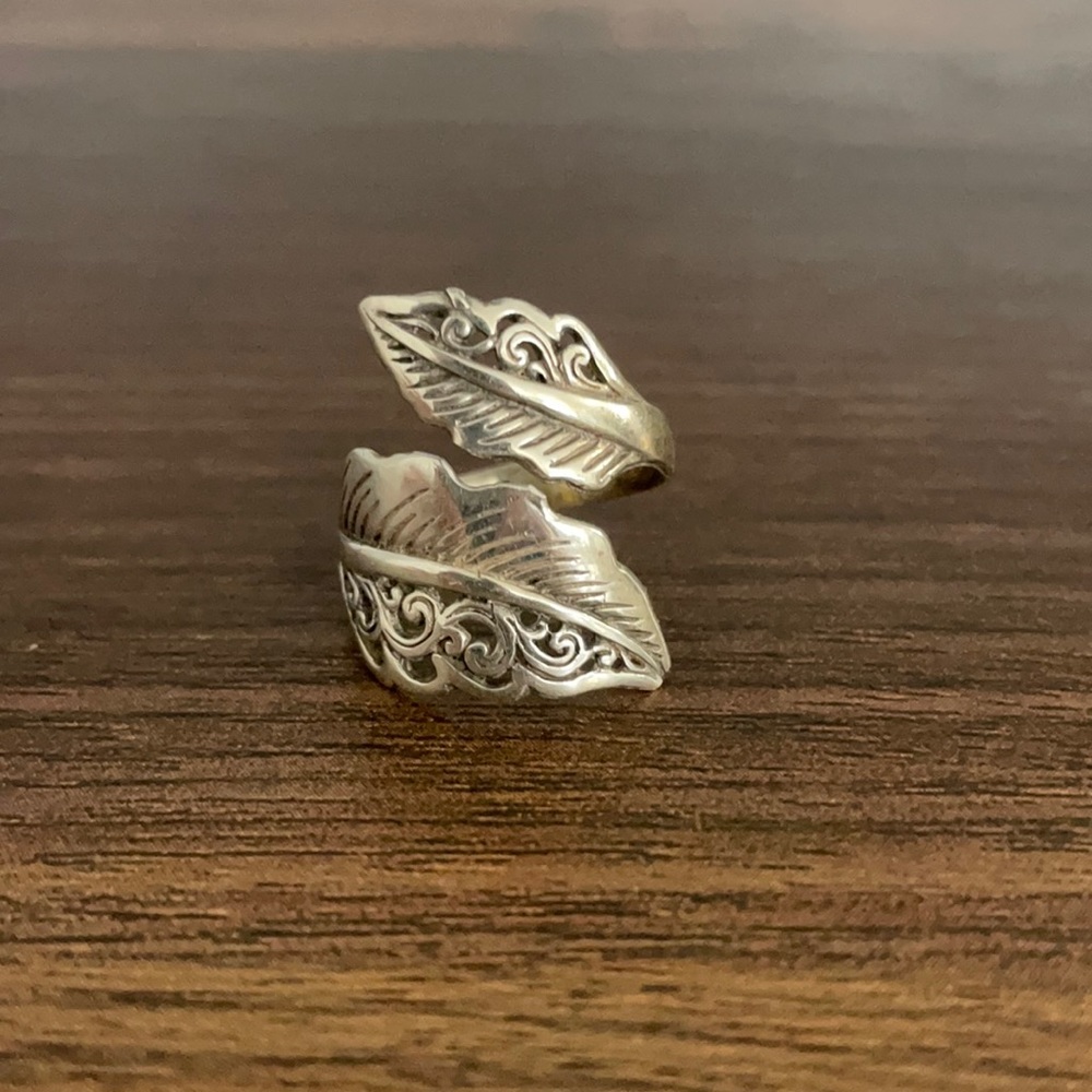 Sterling silver leaf ring